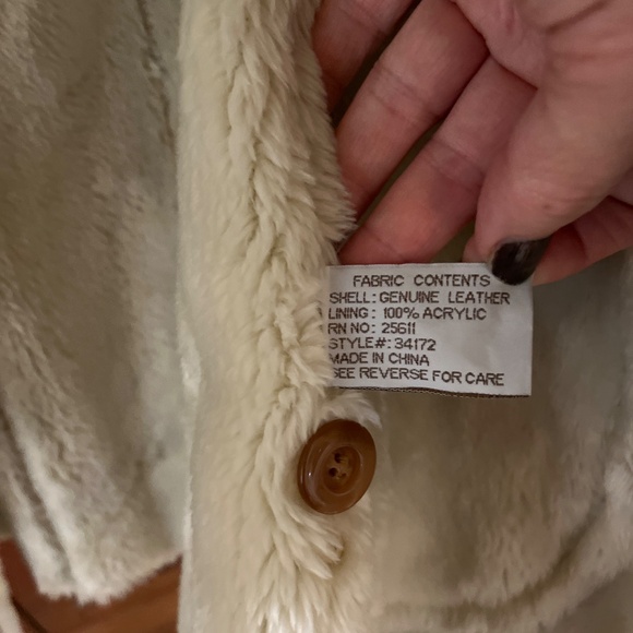 Leather and shearling vest - Picture 9 of 9